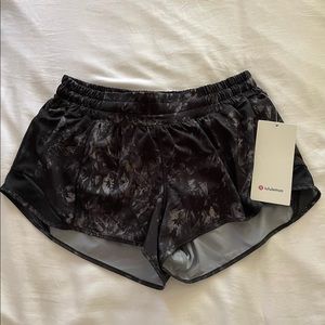 NWT LULU SHORTS